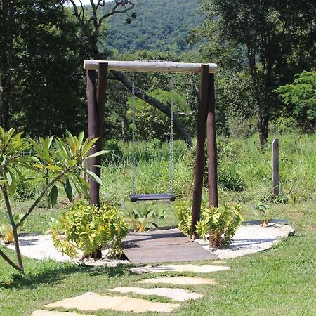 Chale Canto Da Mata Pirenopolis Exterior photo